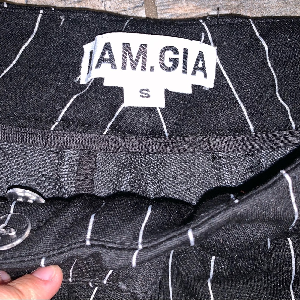 I am Gia black striped pants